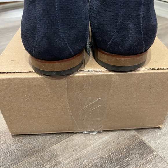 Hugo Boss Navy slip on size 11 - Picture 3 of 10